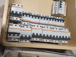 LS Leitungsschutzschalter Merlin Gerlin c16 16A 3L+N Menge?