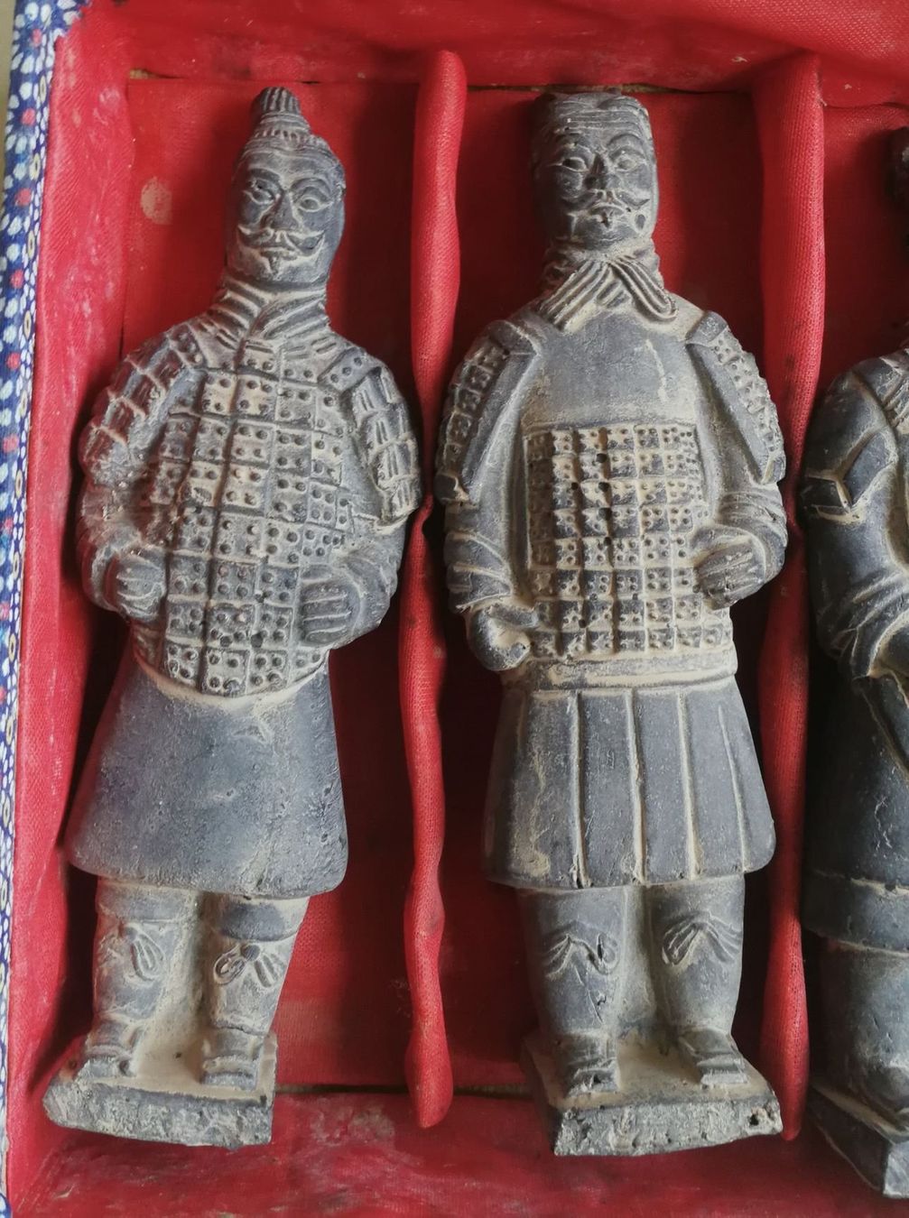 Statuette: Set mit chinesischen Figuren – Usato da Goldau venduto da Ejidomar 3