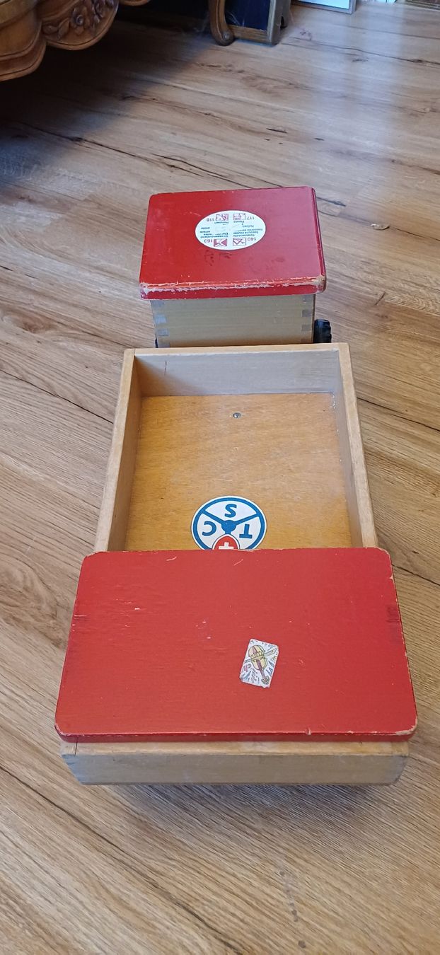 Spielzeuge: Alter Holzlstwagen – Gebraucht aus Flawil von Naphtali 9