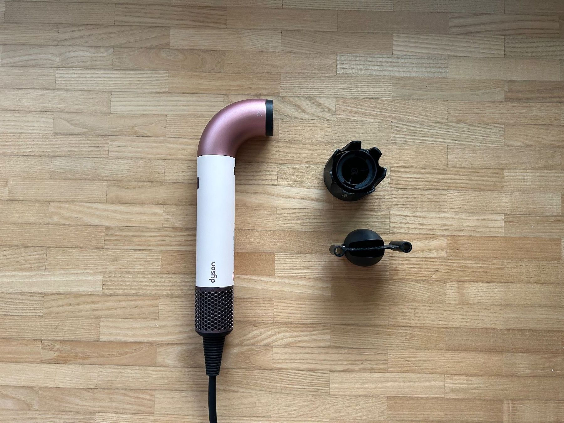 Dyson Asciugacapelli: Dyson Supersonic Haartrockner Föhn – Usato da Seuzach venduto da illnois