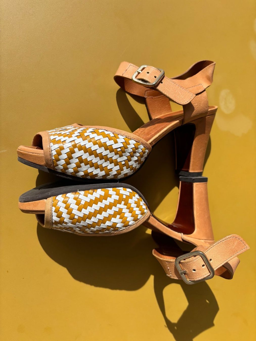 Chie Mihara Damenschuhe: CHIE MIHARA beige Pumps Gr. 36 – Gebraucht aus Zürich von missmodernage 3