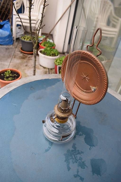 Lampes: Antike Wandpetrollampe – D'occasion à Brügg BE par Aristotolius 1