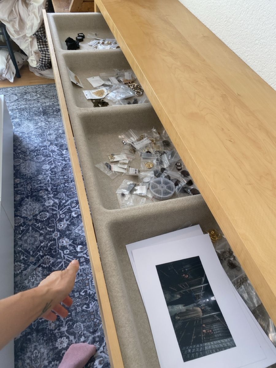 Ikea Coiffeuses: Ikea malm Tisch  – D'occasion à Gersau par vio_5cqy 2