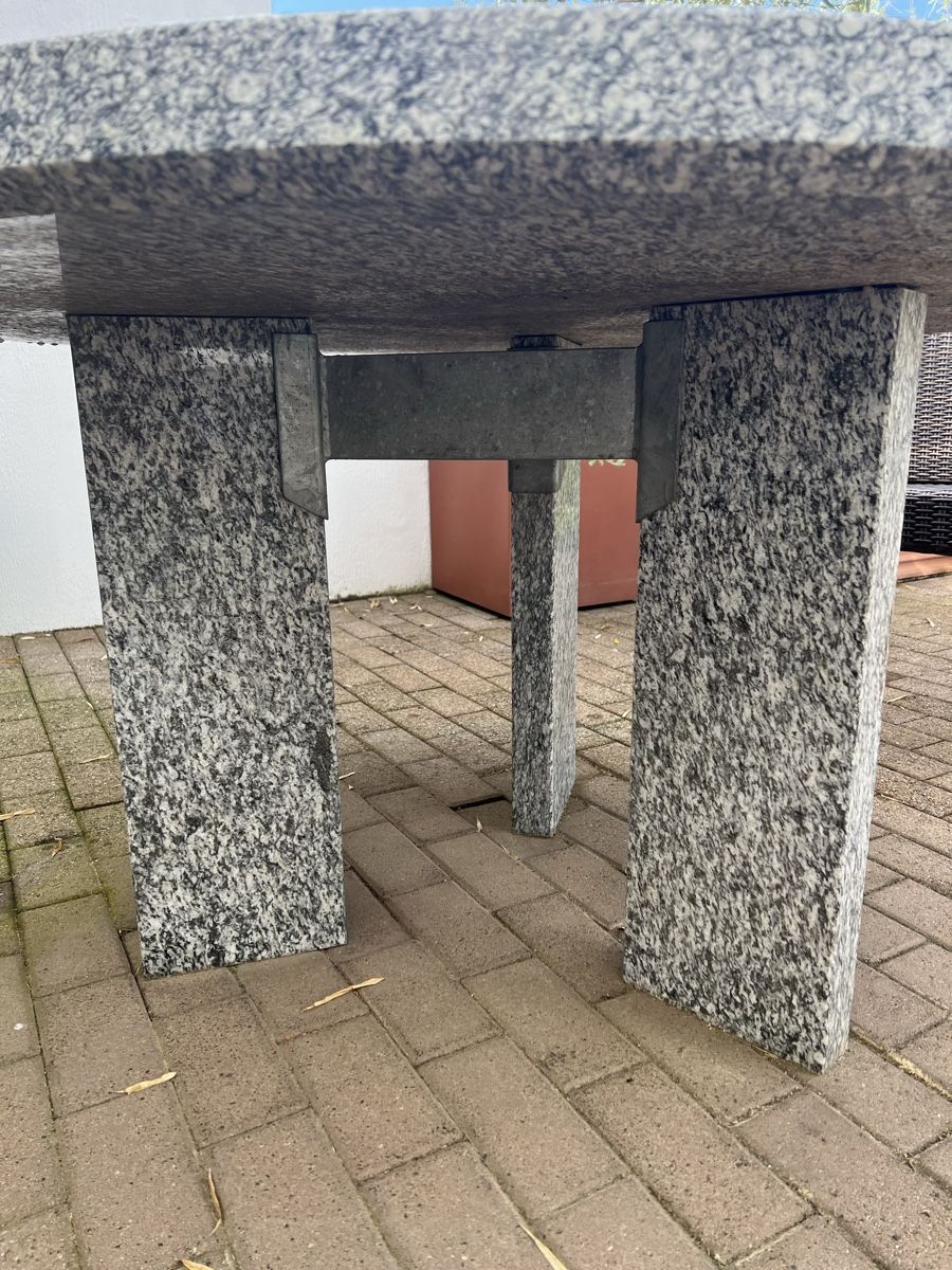 Tavoli: Granit-Gartentisch – Usato da Hedingen venduto da johsaan 2
