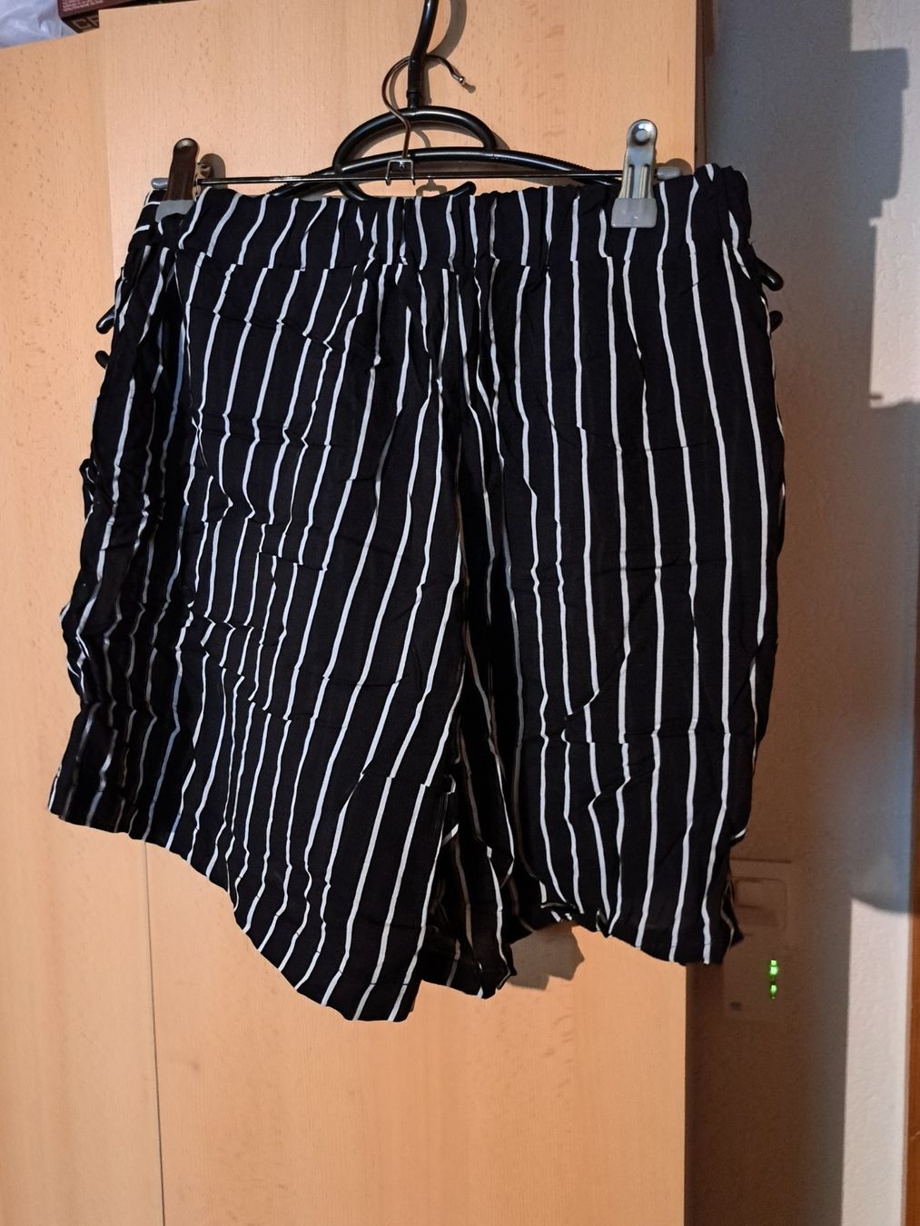Hosen: Short fluide – Gebraucht aus Berlens von luc_2c79 1