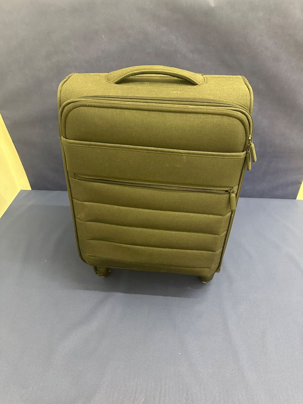 Valigie: Rollkoffer – Usato da Liestal venduto da FuV01