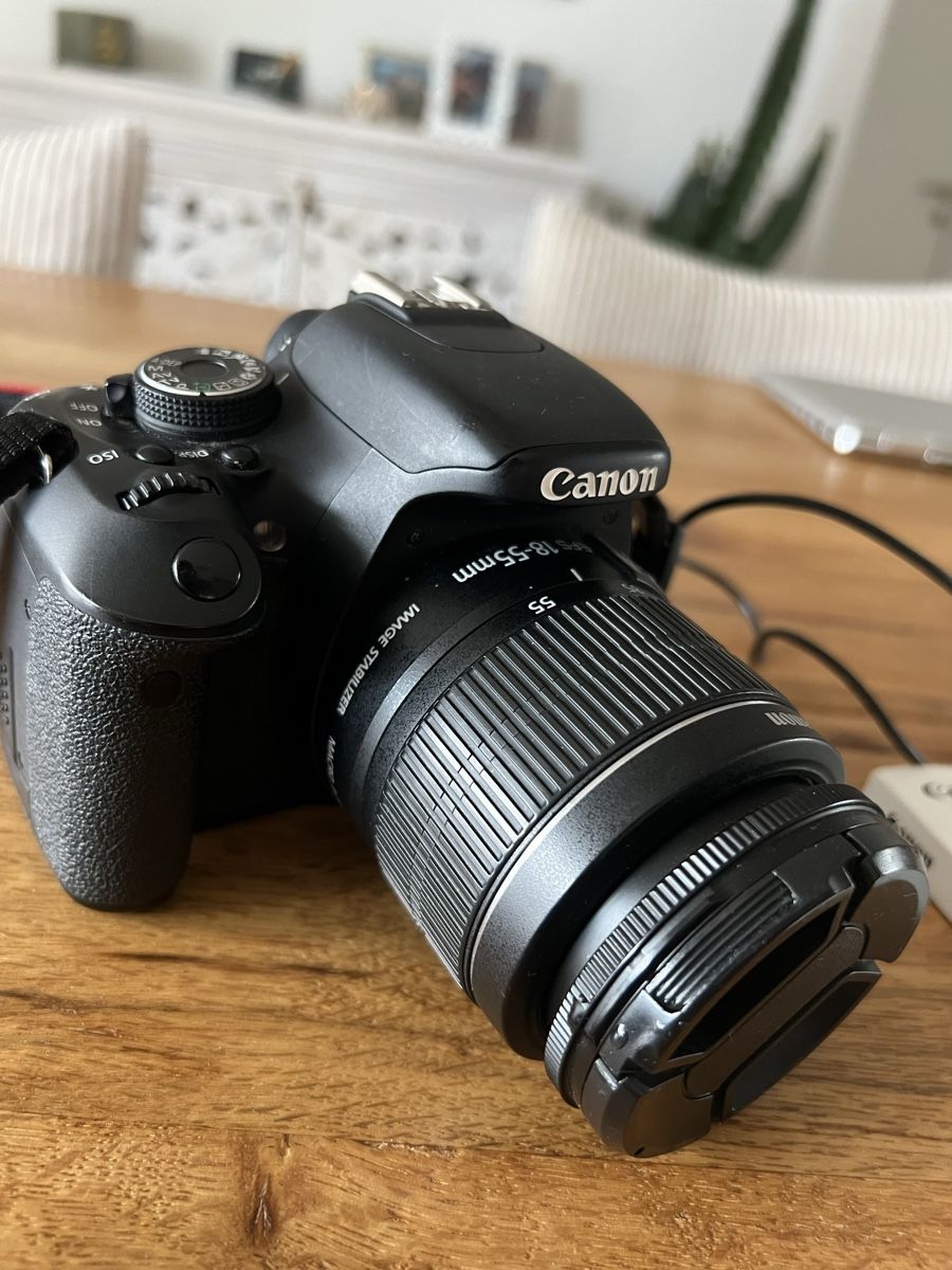 Canon Fotocamera: Spiegelreflexkamera Canon EOS 600D mit 18-55mm Objektiv – Usato da Ennetbürgen venduto da nat_8vld 4