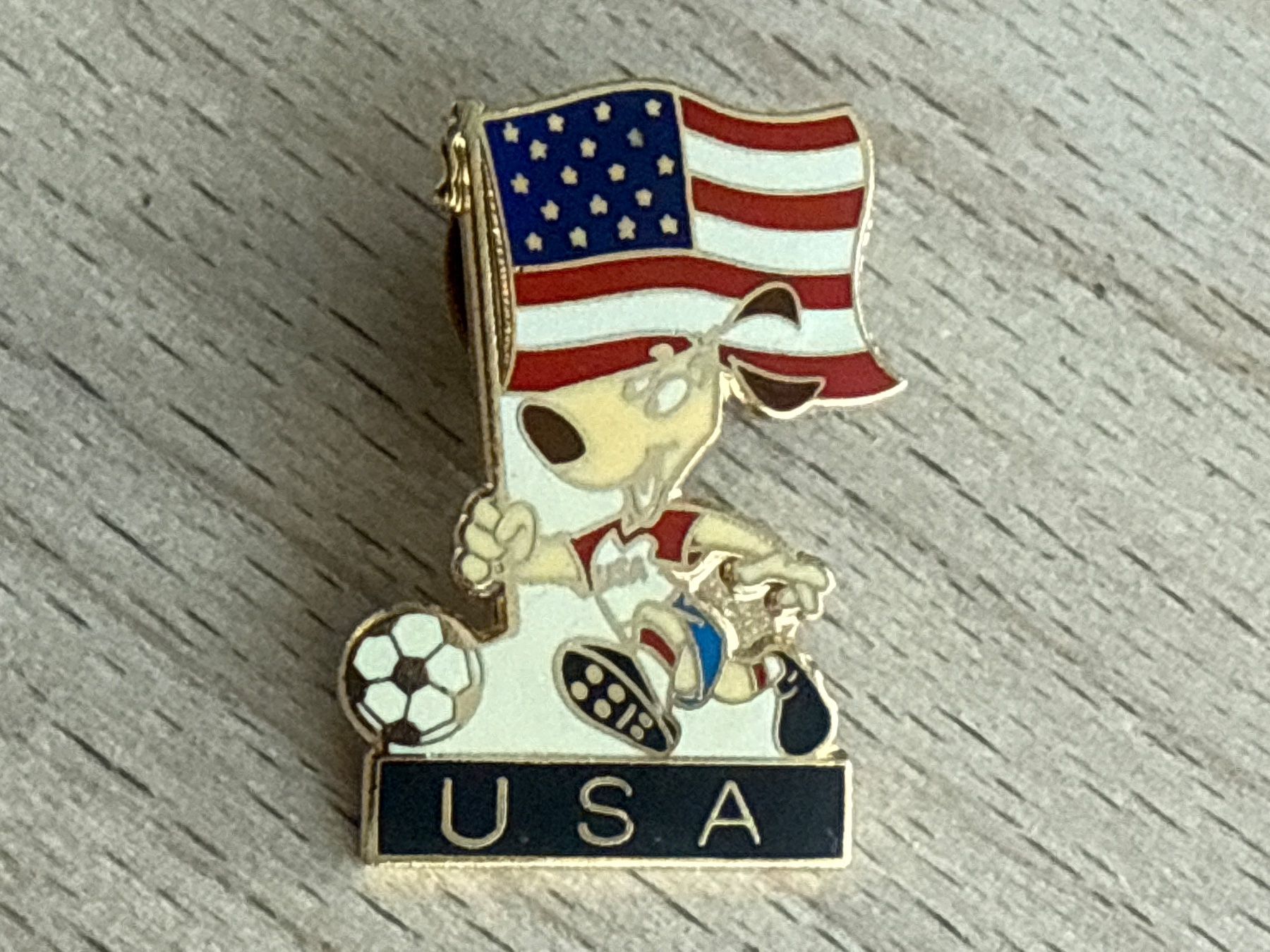 Placchette & Badge: Pin WM USA94 – Usato da Glattbrugg venduto da Schweigmatt