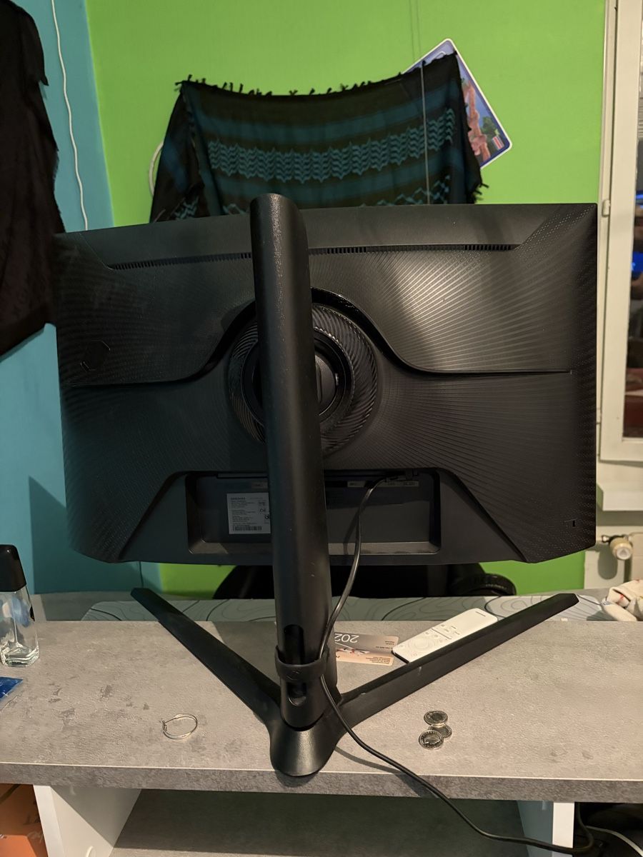 Monitor: Gaming Monitor – Nuovo (secondo la descrizione) da zürich venduto da hau_jx2l 1