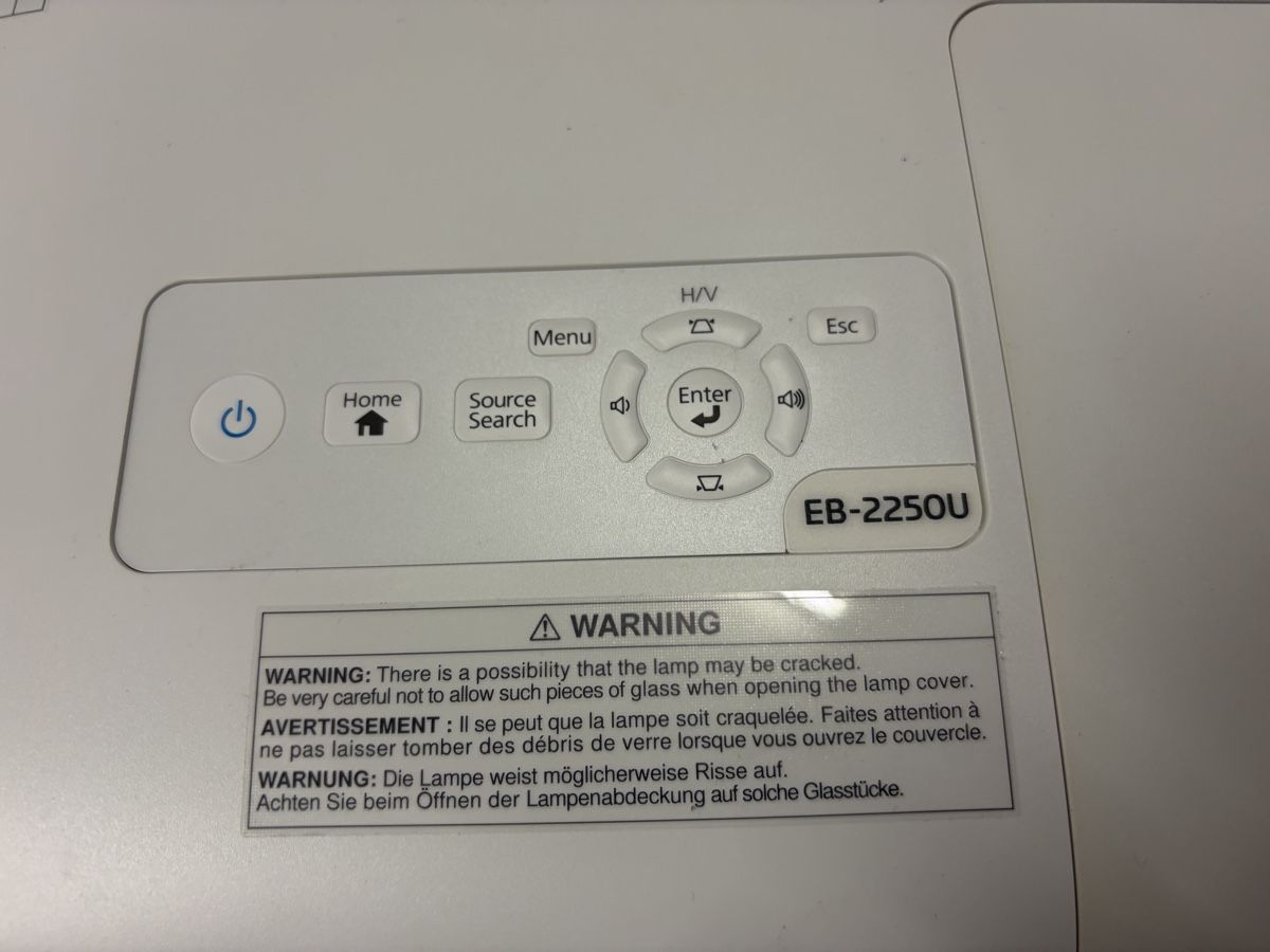 Epson Proiettori: Epson EB-2250u Beamer – Usato da Uznach venduto da pegasus101 2