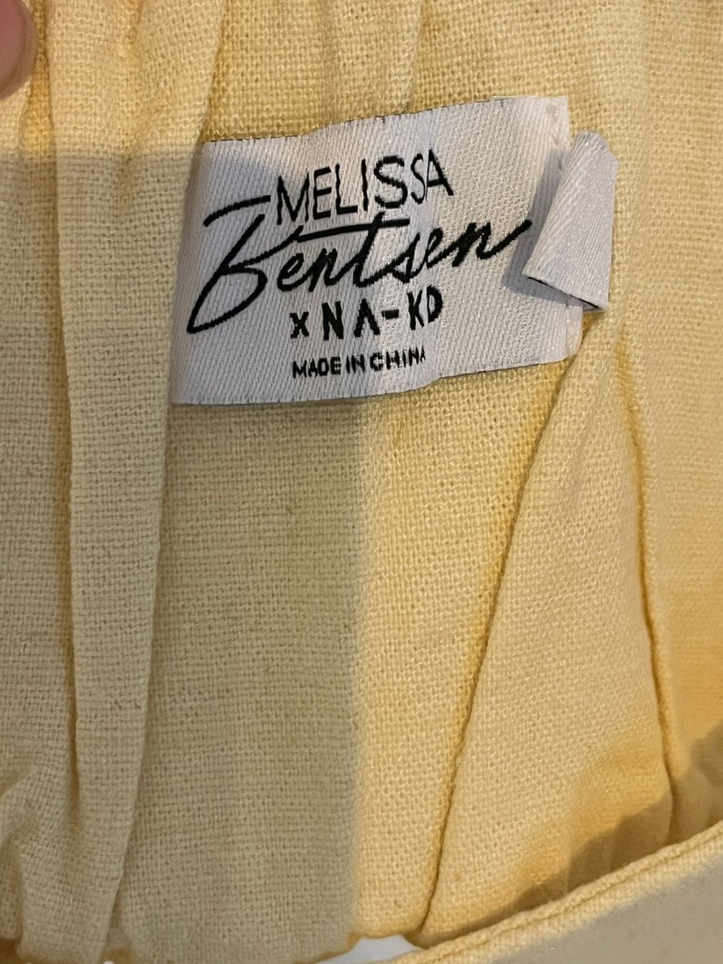 Na-kd Top: Haut à bretelles jaune pastel – Usato da Savagnier venduto da taianab 2