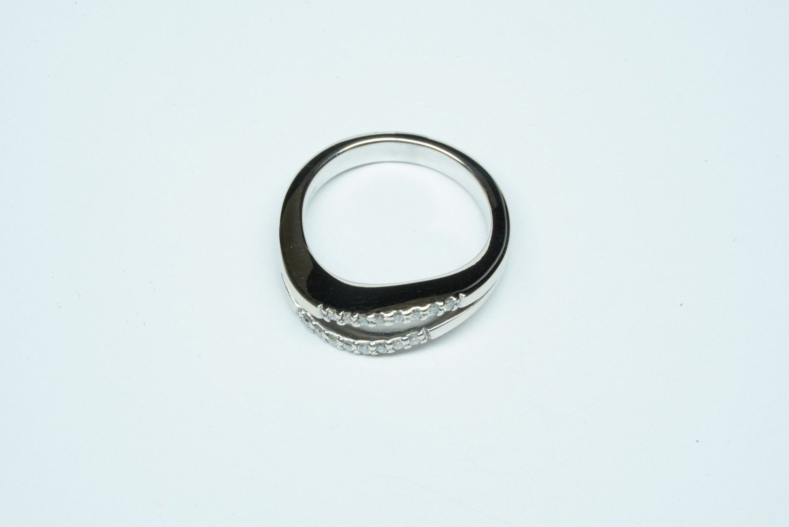 Anelli: Fingerring 18k Weissgold mit Diamanten – Usato da Bülach venduto da Re-Jewelled 4