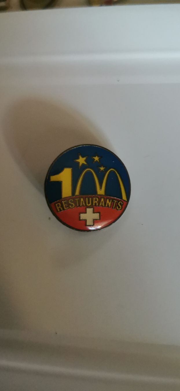 Mc Donald's Placchette & Badge: Pin McDonald's  – Usato da Genève venduto da vins50