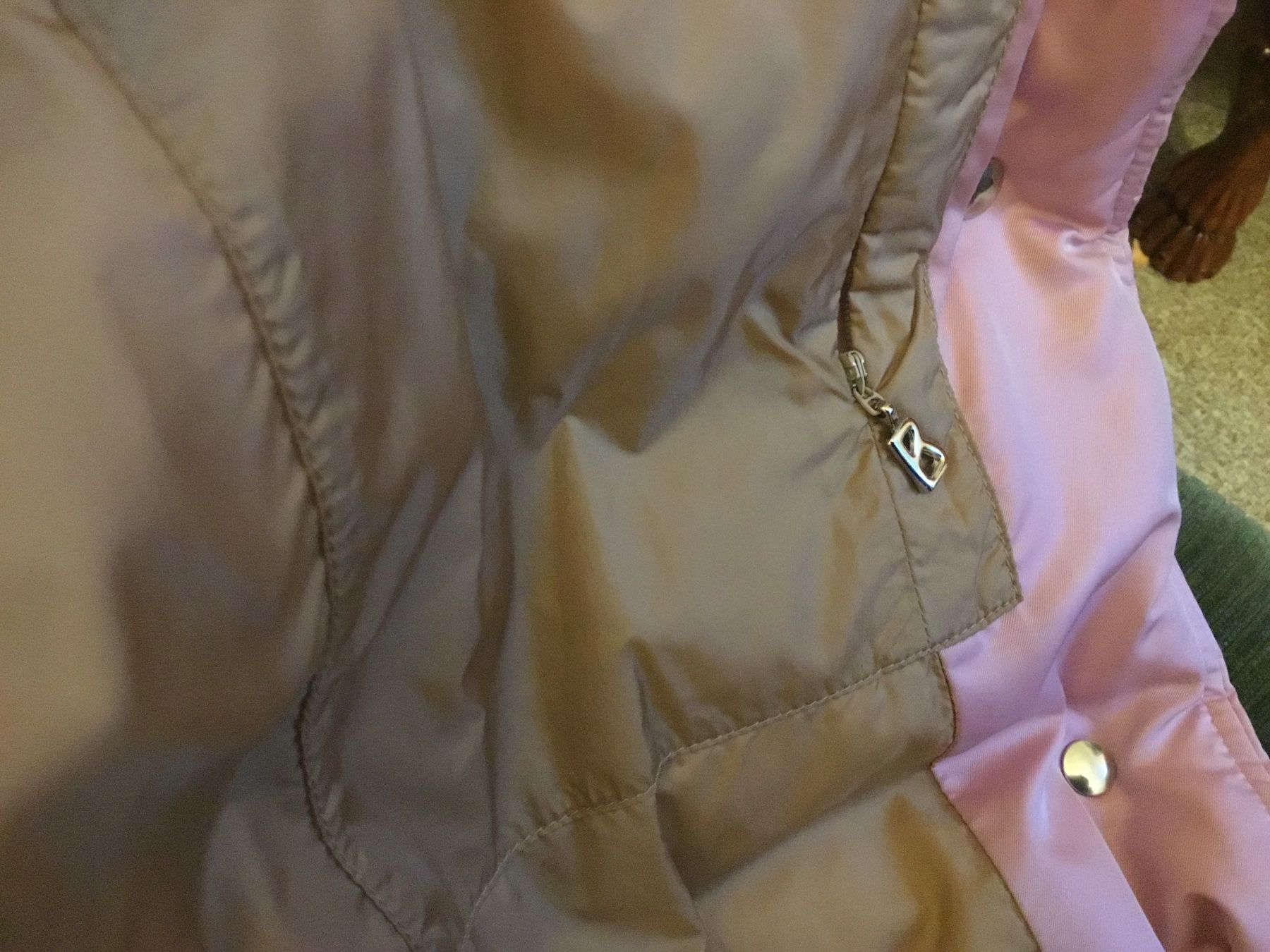 Giacche: Bogner Daunenjacke Gr.38 Rose Perlmutt – Usato da Winterthur venduto da Wohnhaus 6