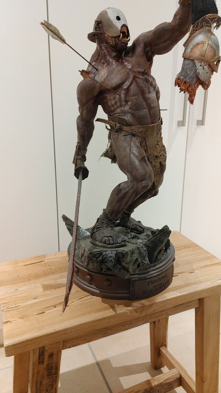 Figuren: Sideshow HERR DER RINGE URUK HAI BERSERKER EXCLUSIVE VERSION – Gebraucht aus Schwändi GL von Petra2134 1