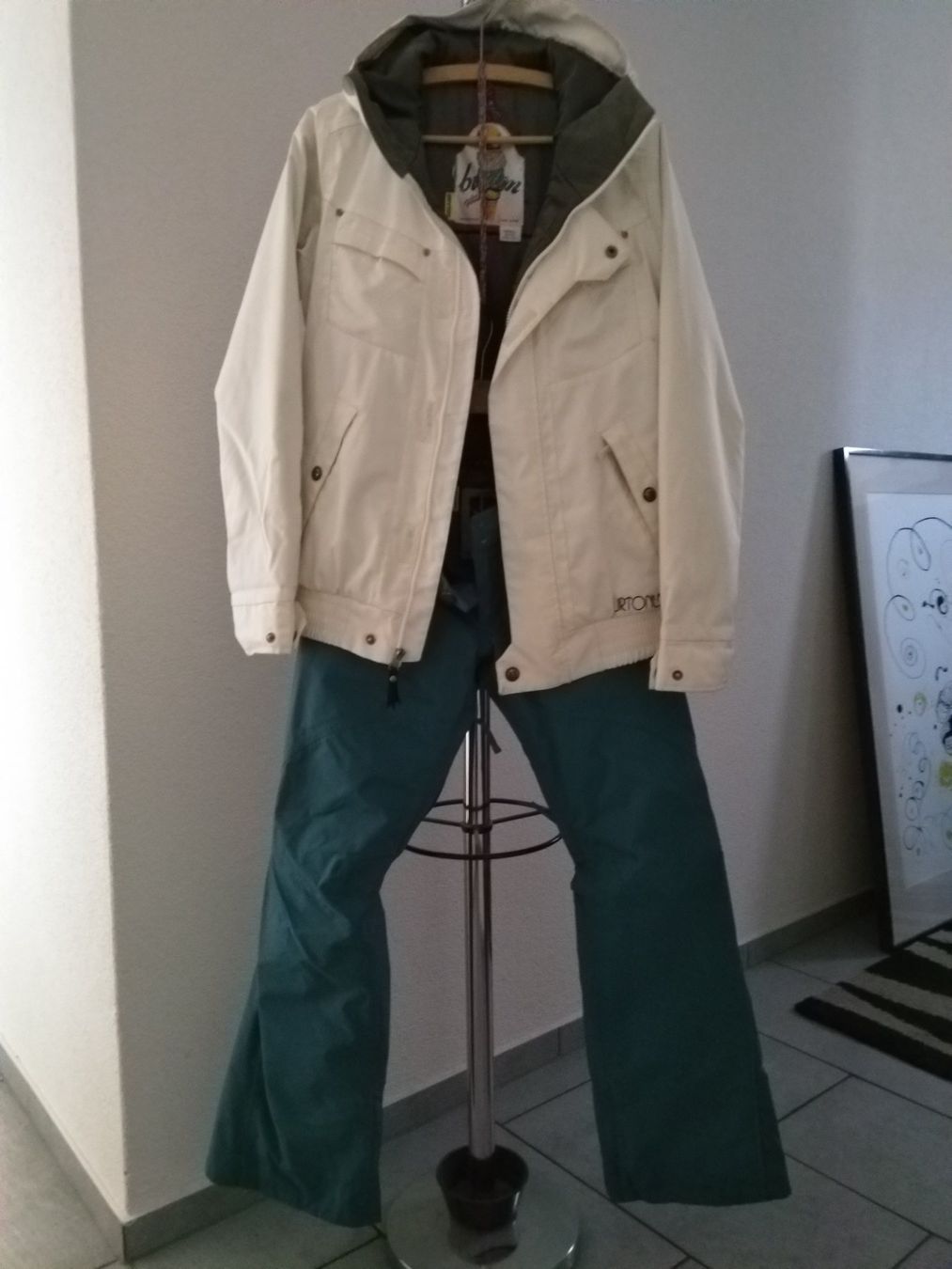 Burton Completi & Tailleur: Ski-/ Snowboard-Anzug – Usato da Rieden AG venduto da Galina11 2