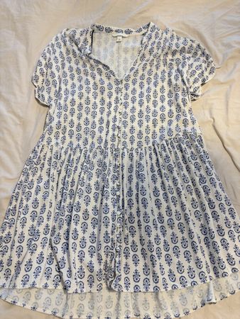 H&M Kleid mit Muster weiss blau Grösse S guter Zustand