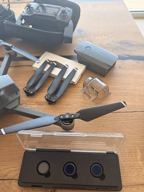 DJI RC Kits de montage: DJI Mavic Pro Platinum mit Zubehör – D'occasion à Seengen par 123_Leon_123 2