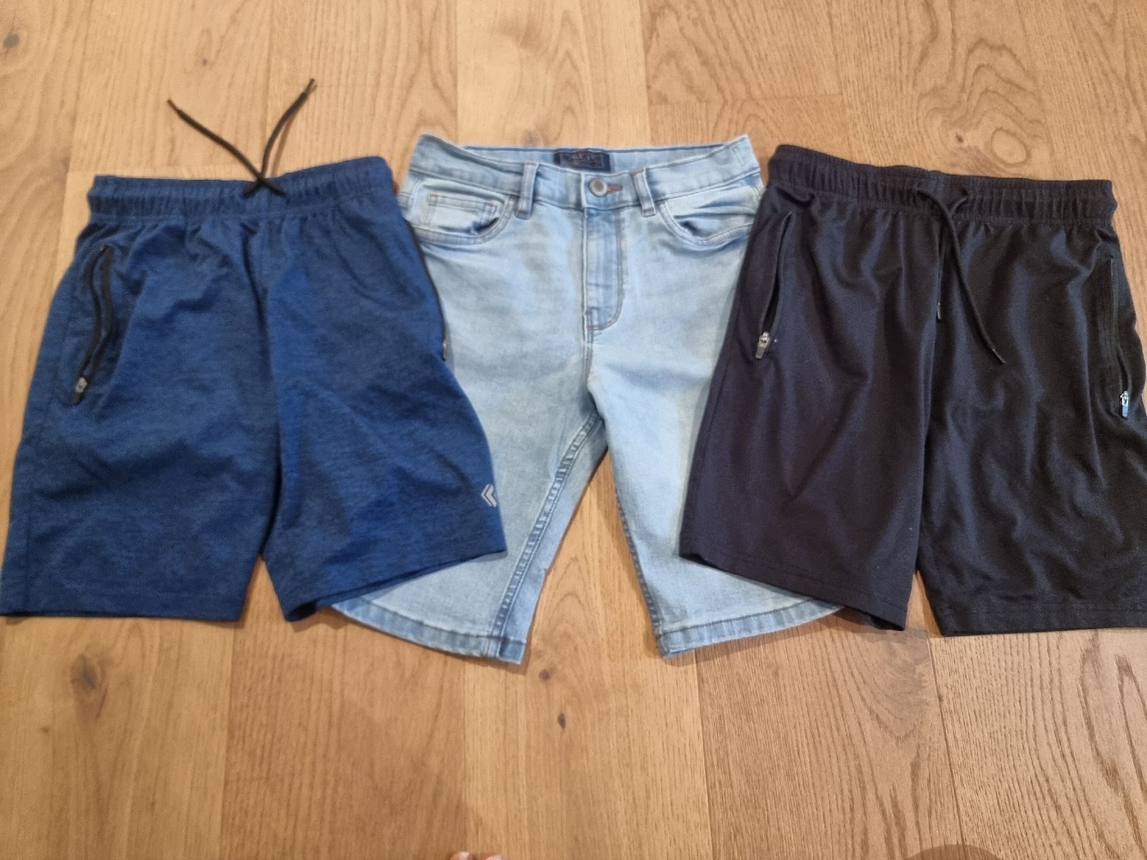 Next Pantalons: Next Shorts-Set, 128 – D'occasion à Buttikon SZ par Limo180