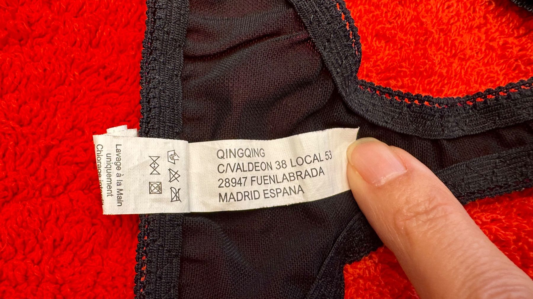 Altra biancheria intima: FABRIKNEUR Schwarzer Spitzen-Tanga/String, Grösse S/M – Nuovo (secondo la descrizione) da Uster venduto da Isskra 5