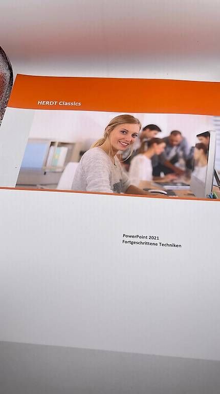 Bücher: PowerPoint 2021 Fortgeschrittene Techniken NEU – Neu und originalverpackt aus Eiken von gre_j9y8