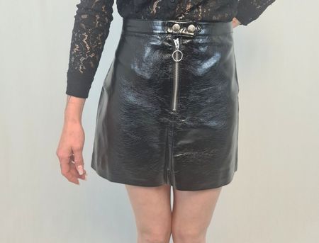 Mini-jupe - simili cuir- Taille 36-38