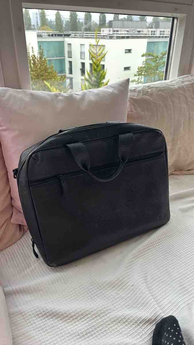 Koffer & Taschen: Laptoptasche schwarz echt Leder – Gebraucht aus Zürich von Tcmel