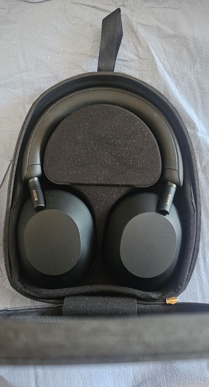 Sony Casques audio: Sony casque – Neuf (Voir description) à La Chaux-de-Fonds par GraFFon