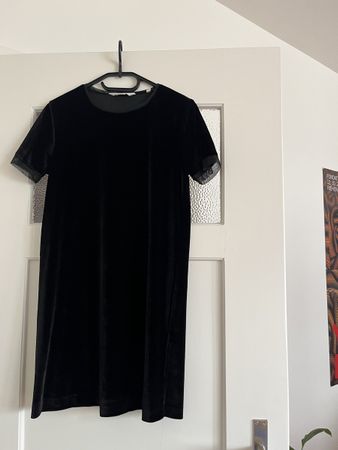 Samtkleid mit Mesh-Details S-Oliver