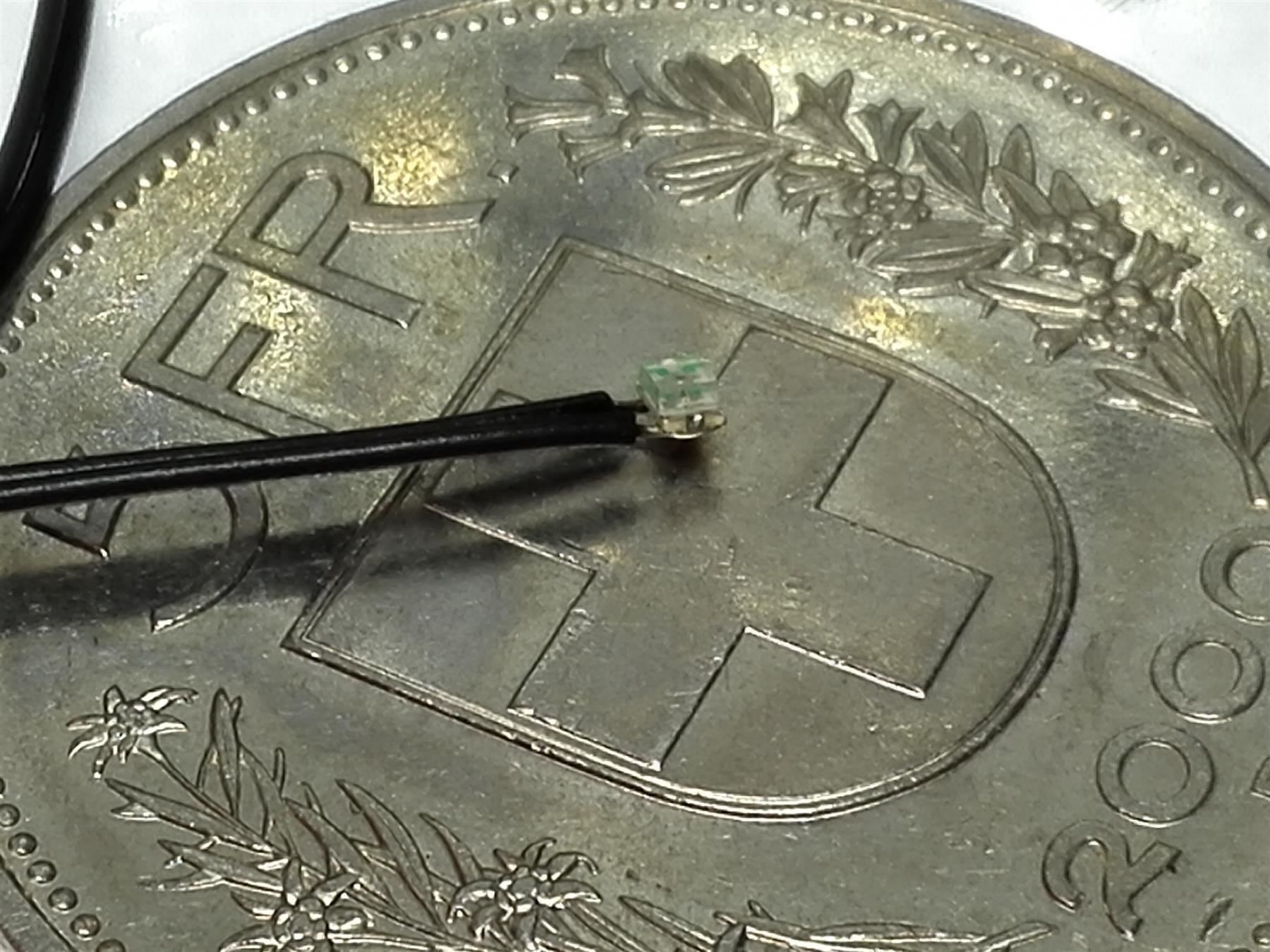 Componenti elettronici: LED SMD 0805 gelb, verkabelt, 1Stk – Nuovo (secondo la descrizione) da Luzern venduto da Salefactory 2