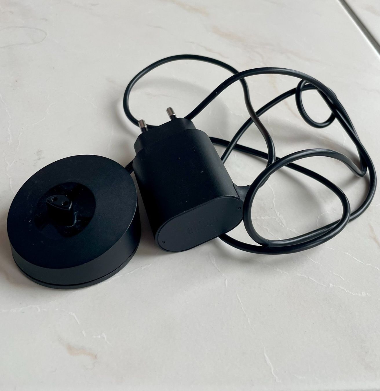 Braun Rasoi & Lamette da barba: Chargeur pour rasoir Braun – Usato da Onnens VD venduto da Slyce