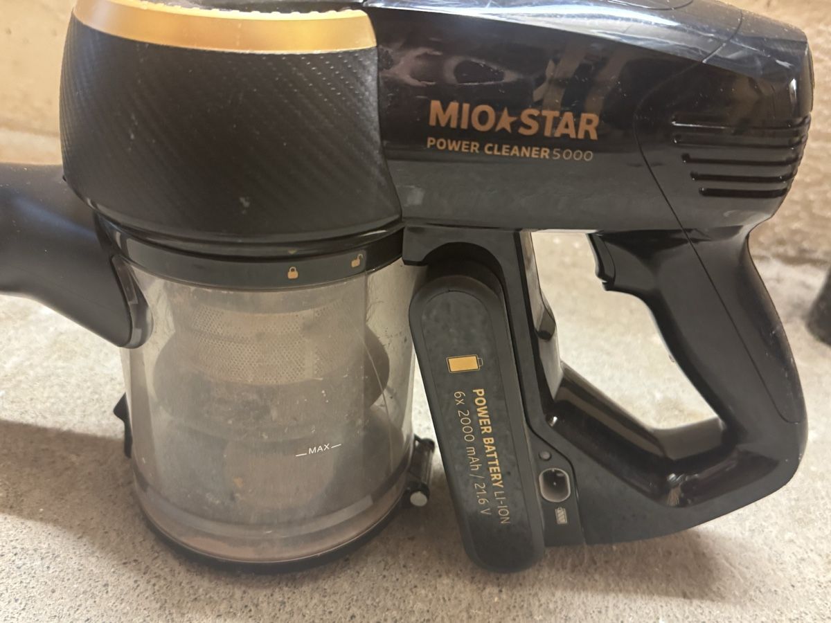 Mio Star Aspirateurs & Accessoires: Mio Star Staubsauger  – D'occasion à Rapperswil SG par jad_5s6d 2