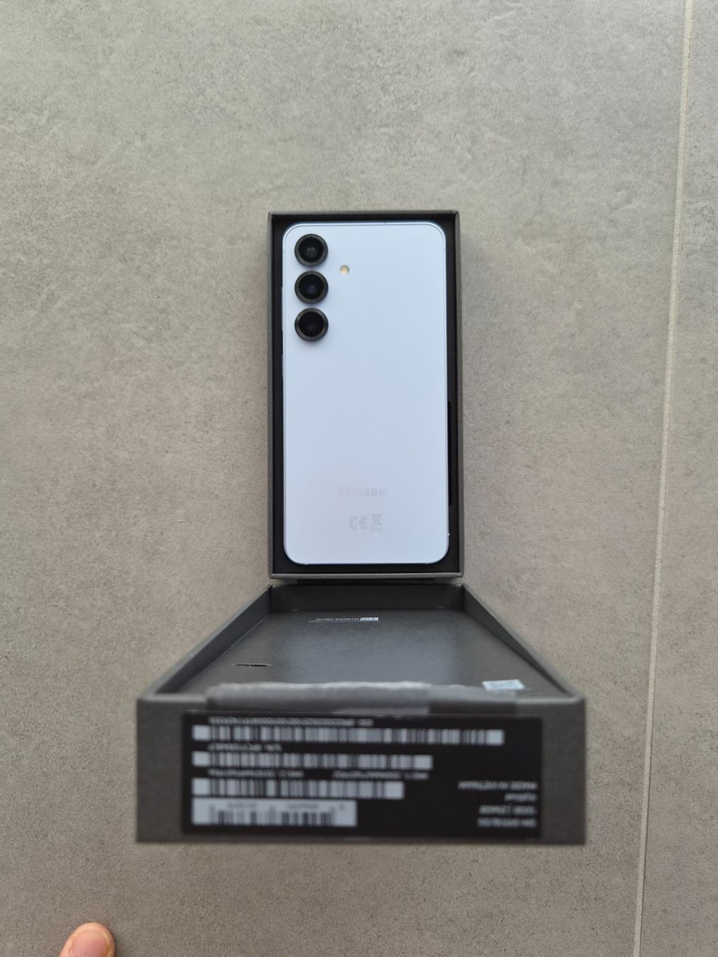 Samsung Telefoni cellulari / Smartphones: Samsung S25 Like New – Nuovo (secondo la descrizione) da Gland venduto da Aho3 3