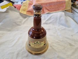 Blended Scotch Whisky v Bells 75cl. 43% vol.  ungeöffnet