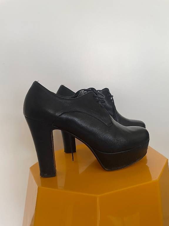 Scarpe da donna: manufacture d'essai Lederschuhe – Usato da Zürich venduto da Grillieren