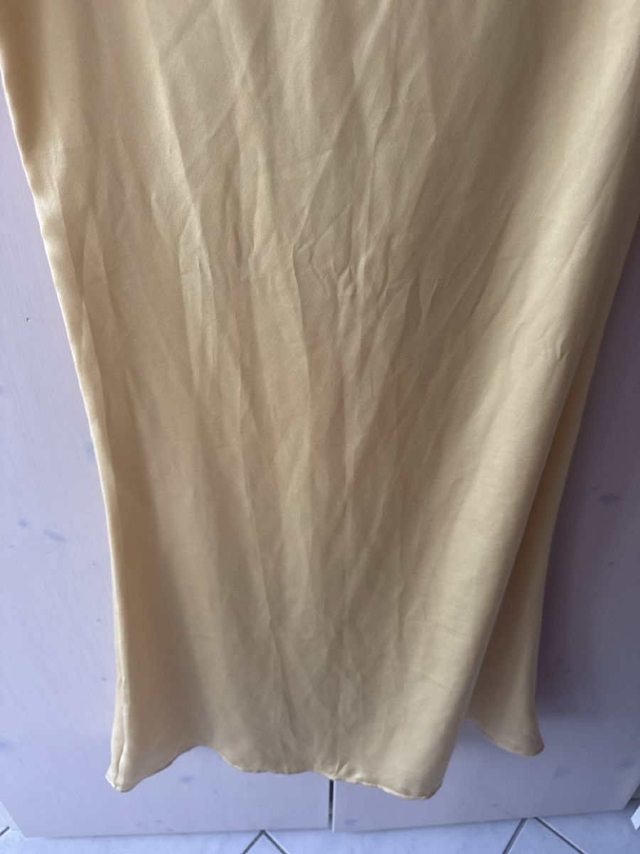 Kleider: Robe jaune satinée  taille S – Neu und originalverpackt aus Malleray von sam_9bkx 1