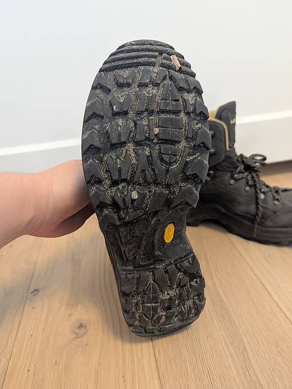 Chaussures hommes: Lowa Wanderschuhe 41.5 – D'occasion à Winterthur par Octavia15 3