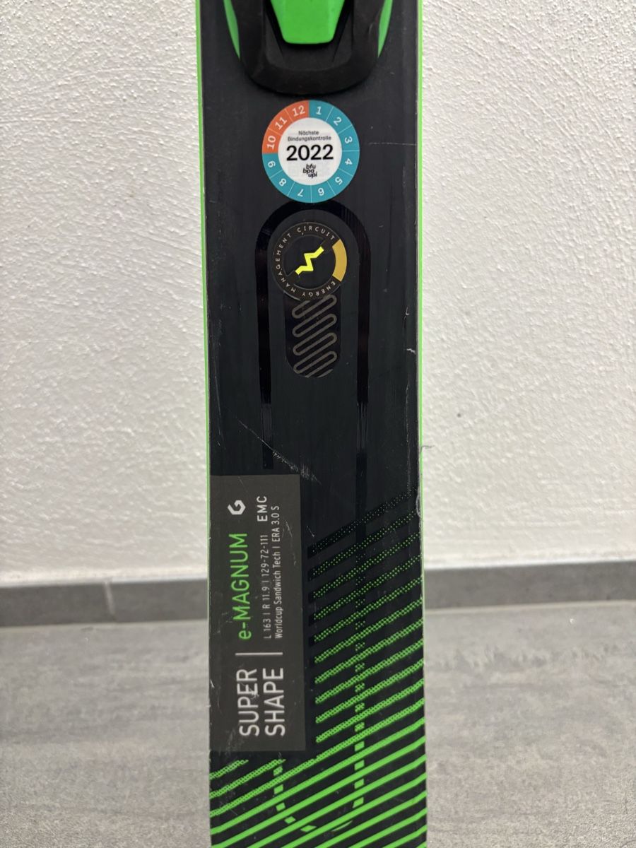 Head Skis: Ski HEAD Super Shape e-Magnum 163cm gebraucht – D'occasion à Eschlikon TG par fra_yn7f 3