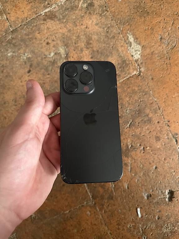 Telefoni cellulari / Smartphones: iPhone 16 pro – Usato da Lugano venduto da gre_9lsz 4