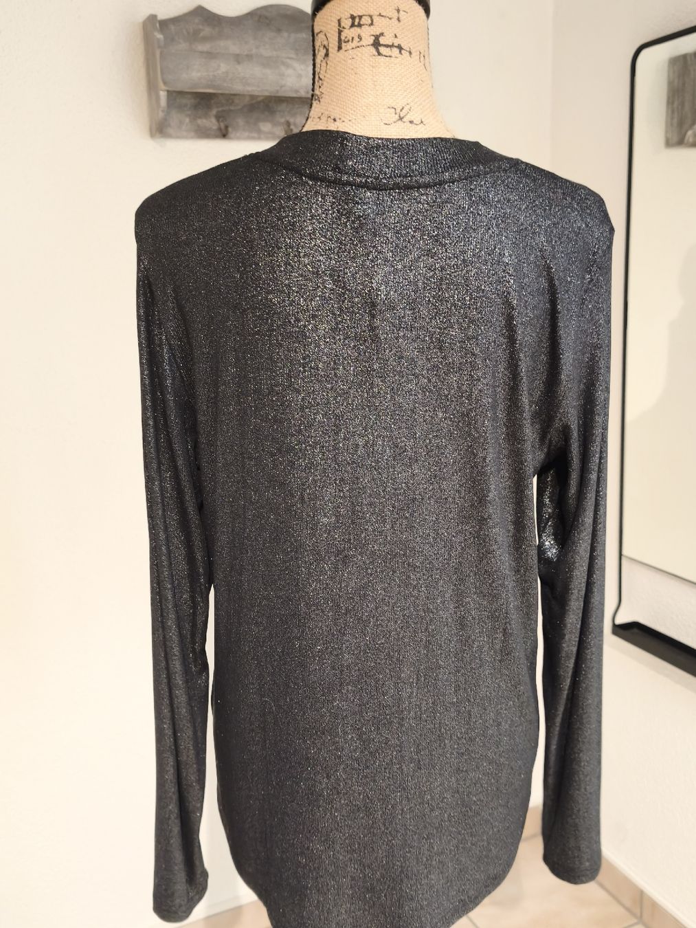 Pullover & Sweatshirts: Damen Pullover schwarz Glitzer Grösse XL neu – Neu und originalverpackt aus Emmetten von SecondhandSiska 2