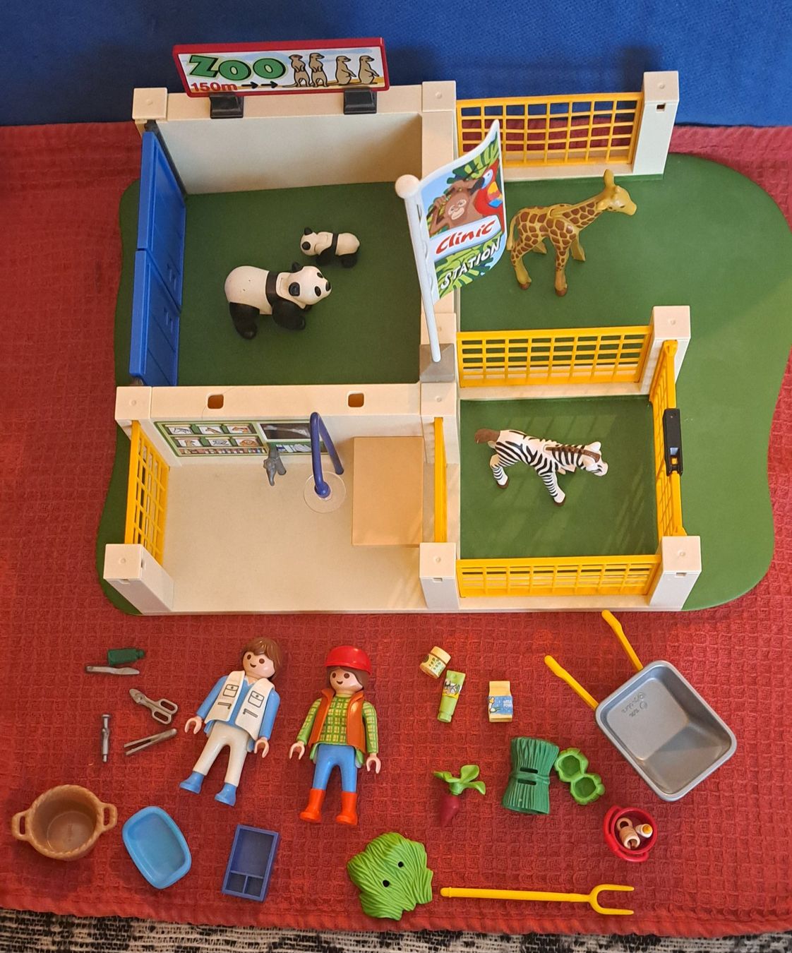 Statuette: Playmobil Zoo Pflegestation – Usato da Breitenbach venduto da Lucky0518