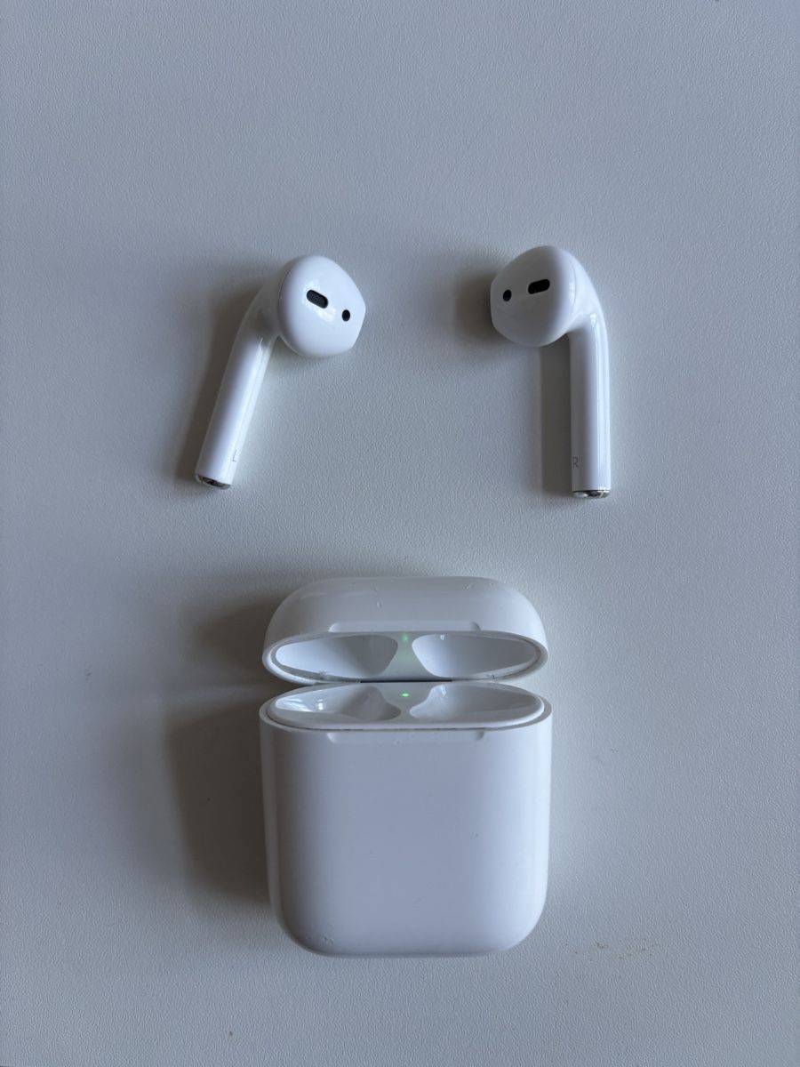 Apple Cuffie: AirPods 2 – Difettoso da Basel venduto da a.dent 1