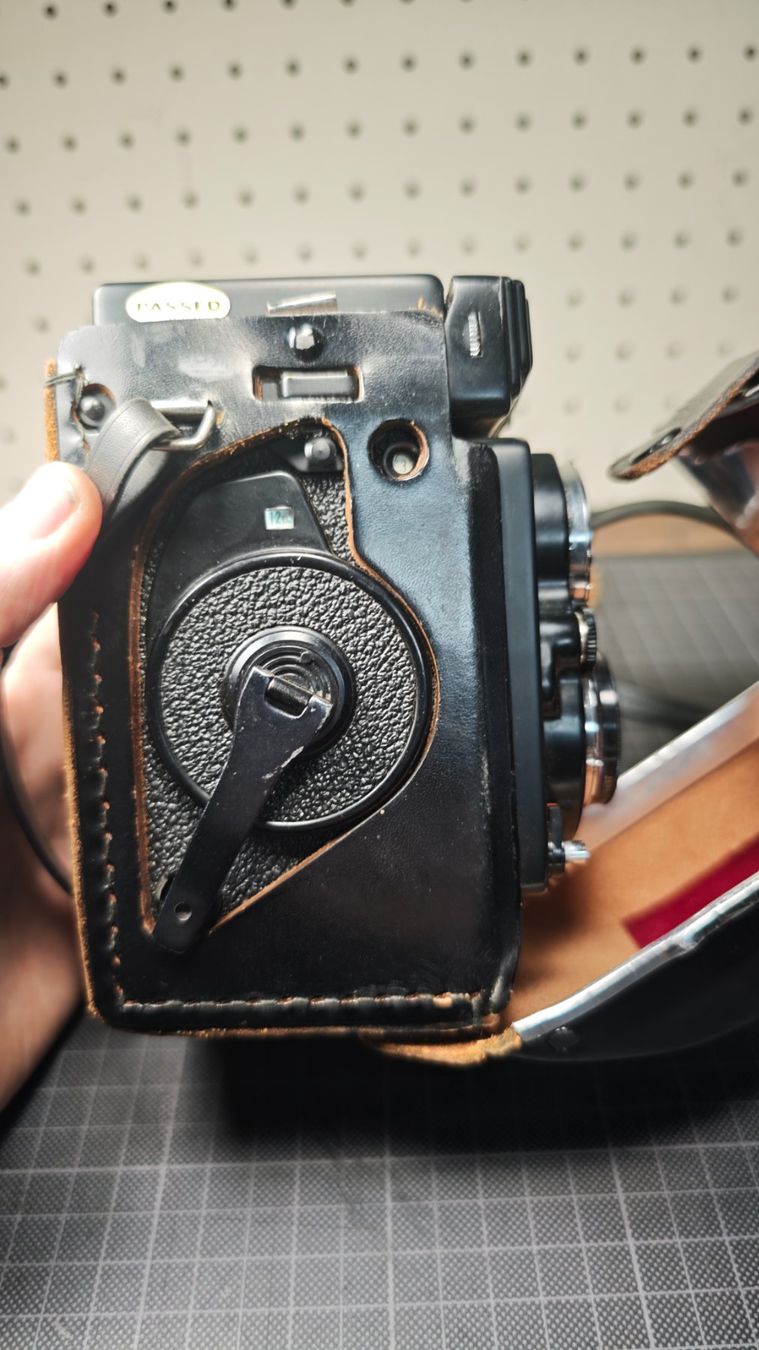 Fotocamera: Wunderschöne alte Fotokamera yashika – Usato da Gelterkinden venduto da MYSTOREFORYOU4460 4