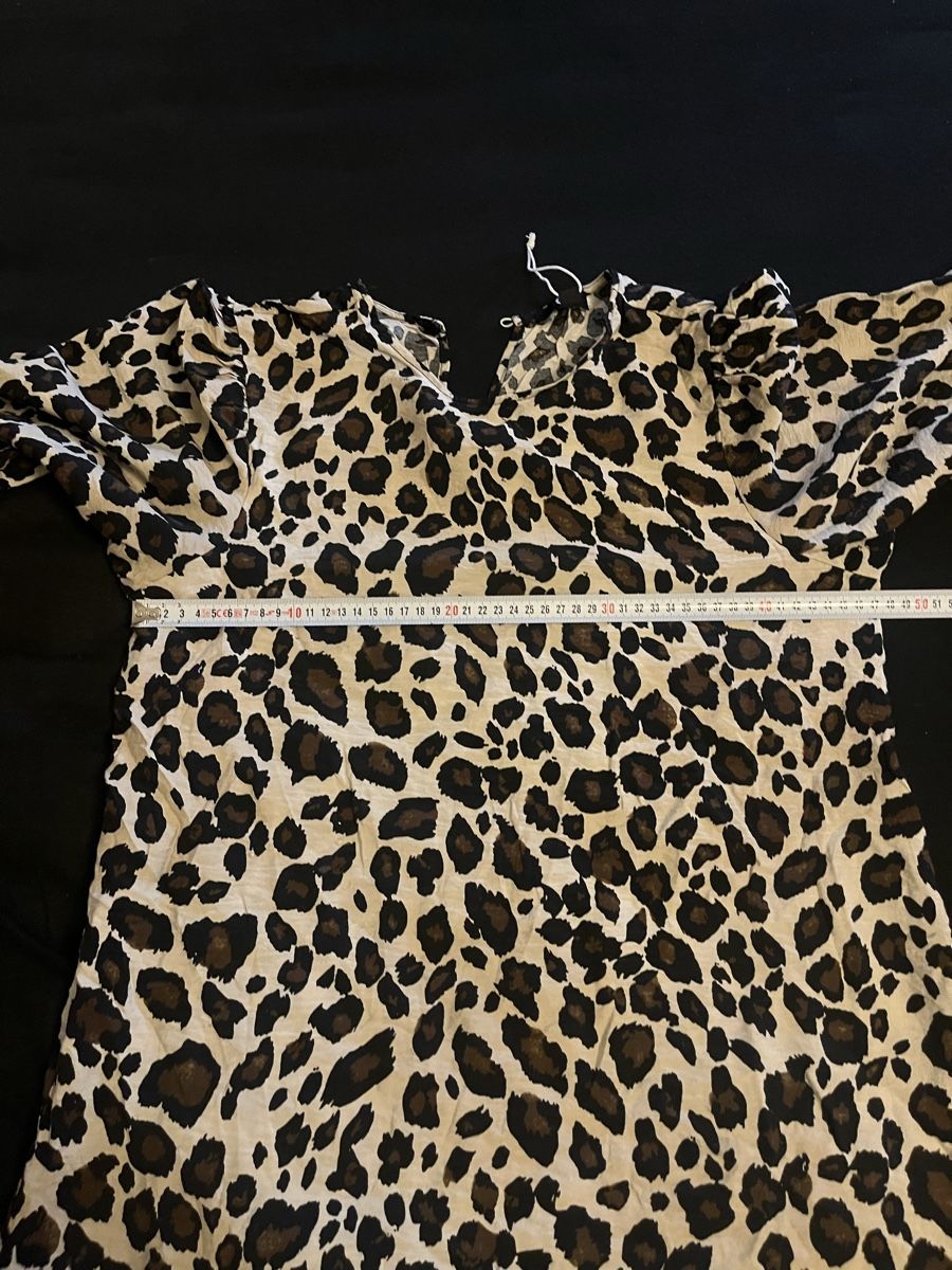 Vestiti: Kleid mit Leo Muster Grösse S  – Nuovo (secondo la descrizione) da Olten venduto da sae_82z2 2