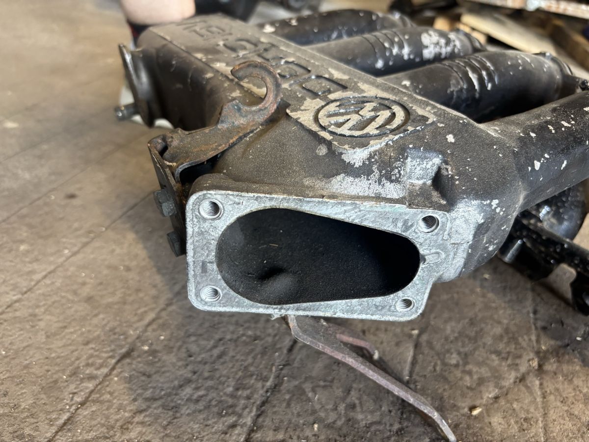 VW Tutti pezzi di ricambio auto: Golf 2 teile – Usato da unterägeri venduto da Nelo.92 2