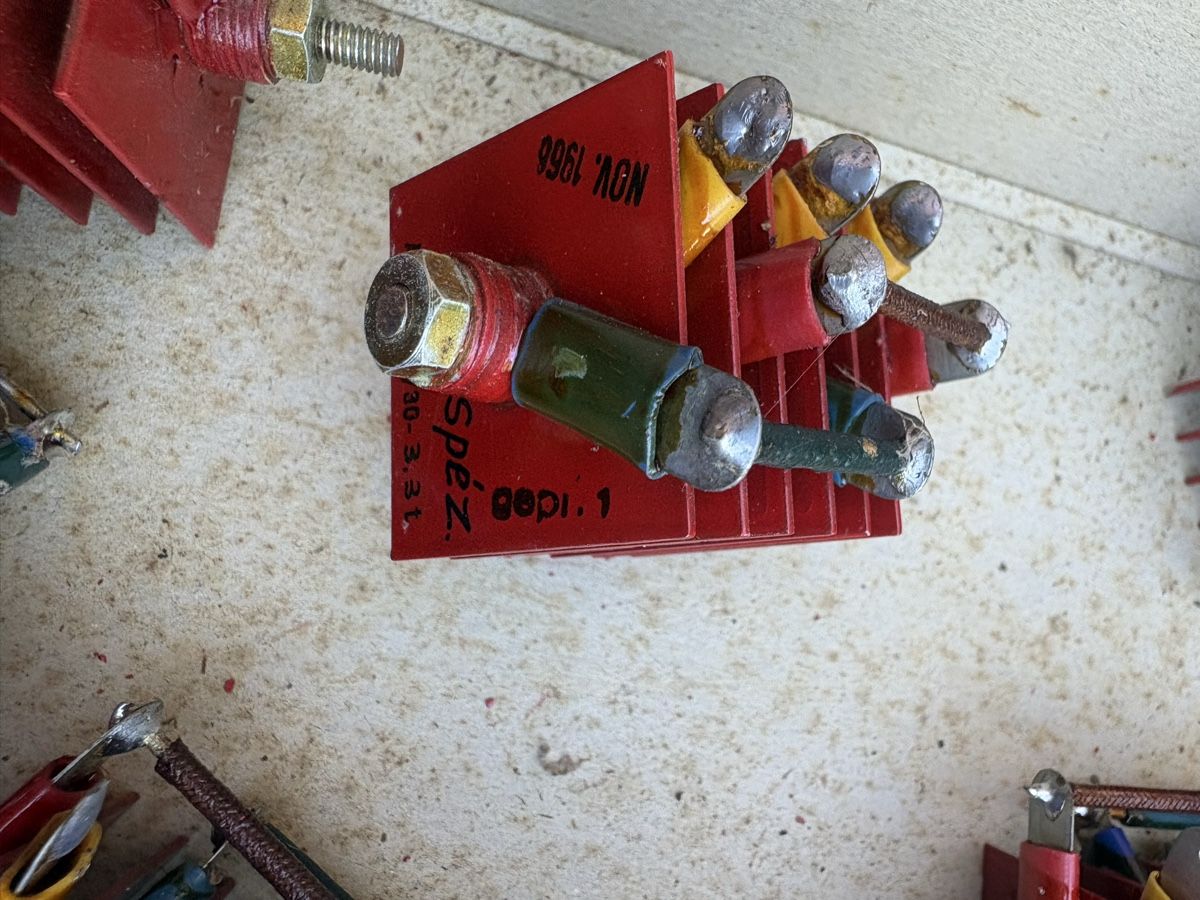 Elektronikbauteile: Gleichrichter – Gebraucht aus Leuzigen von Bidilum 2