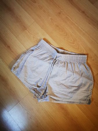 Sommerliche Shorts von & Other Stories, Grösse M