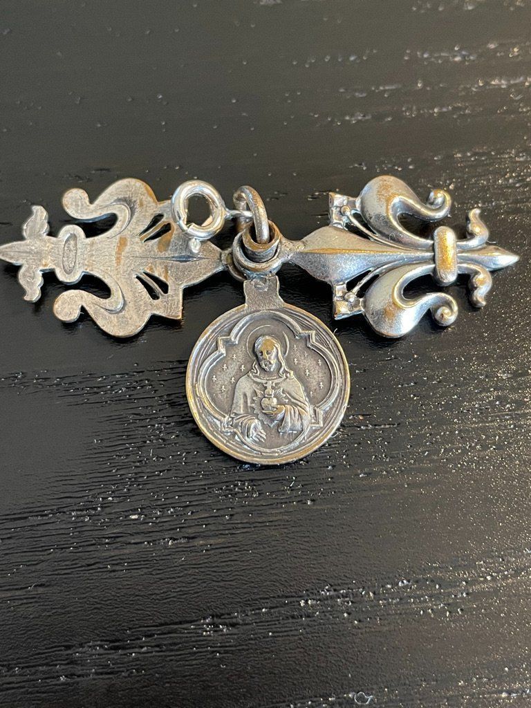 Medaillen: Médaille Sacré Cœur Fleurs de Lys argent – Gebraucht aus Lausanne von llcc27 2