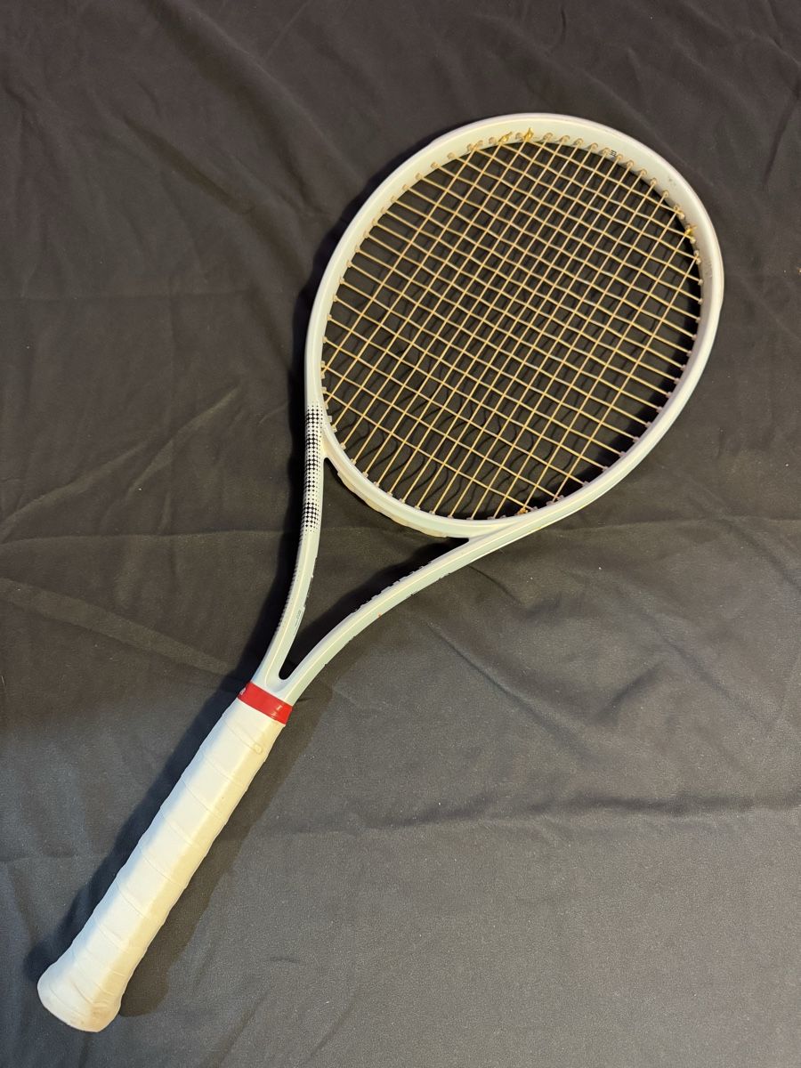 Wilson Racchette: Wilson SHIFT 300g, Griffgrösse 3 – Usato da Wettingen venduto da Chuljaa