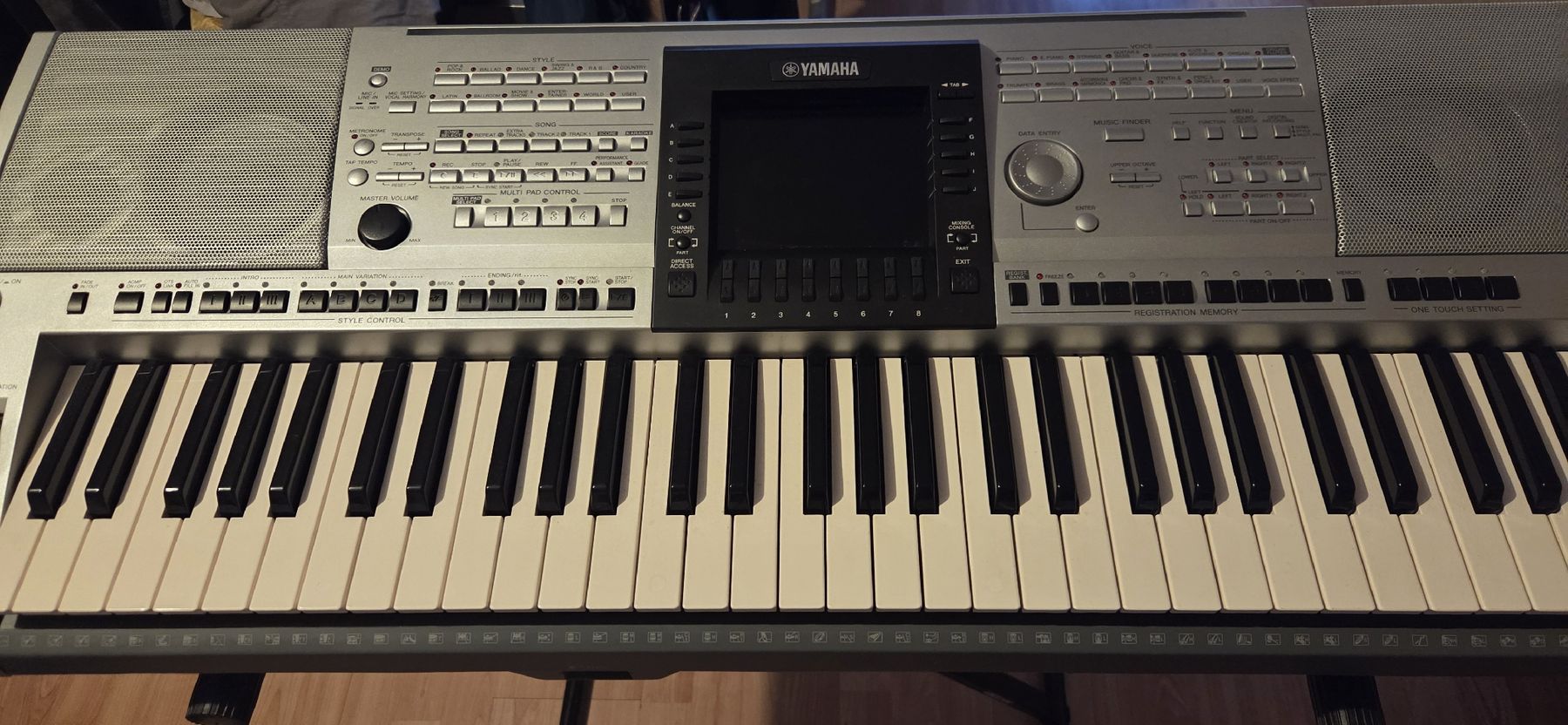 Yamaha Strumenti musicali: Yamaha PSR-3000 Keyboard  mit Ständer – Usato da Huttwil venduto da ser_gn9l 7